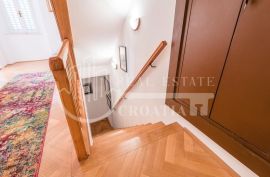 Prodaja, Dubrovnik, Kamena kuća 215m2 u staroj jezgri Dubrovnika, Dubrovnik, House