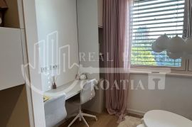 Prodaja, Ravnice, NOVOGRADNJA, dizajnerski uređen stan 100m2+GPM, Zagreb, Apartamento