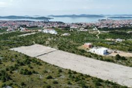 VODICE - Atraktivno građevinsko zemljište(potpuno uređeno), Vodice, Terreno