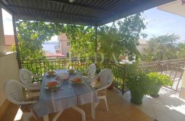 Kuća sa 5 apartmana, Crikvenica, Famiglia