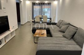 Dvosobni apartman na odličnoj lokaciji, Malinska-Dubašnica, Appartamento