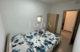 Dvosobni apartman na odličnoj lokaciji, Malinska-Dubašnica, شقة