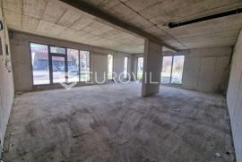 Samobor, poslovni prostor 108 m2 NOVOGRADNJA, Propiedad comercial