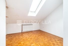 Zagreb, Jurjevska, dvojna kuća s dva stana NKP 410 m2, Zagreb, Casa