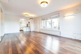 Zagreb, Jurjevska, dvojna kuća s dva stana NKP 410 m2, Zagreb, Casa