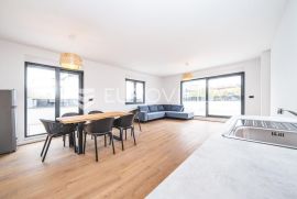 Zagreb, Rudeš, NOVOGRADNJA, peterosobni stan NKP 140 m2, Zagreb, Flat