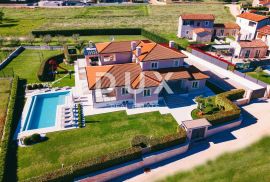 ISTRA, POREČ (okolica) - Predivna luksuzna villa s bazenom, Kaštelir-Labinci, Casa