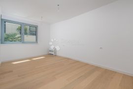 OPATIJA centar STAN 134 m2, Opatija, Apartamento