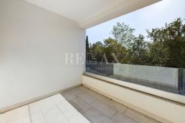 Crikvenica - stan s parkingom na dobroj lokaciji, Crikvenica, Appartment