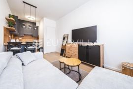 Zagreb, Branimirova, moderan dvosoban stan NKP 33,50 m2 + VPM, Zagreb, Kвартира