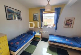 OTOK KRK, KORNIĆ - Apartman 3S+DB u prizemlju sa vrtom, Krk, Appartment