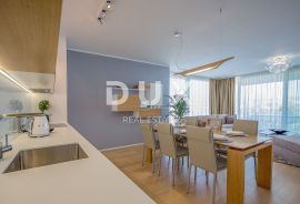 OPATIJA, CENTAR - luksuzan stan u novogradnji s bazenom, pogled, 150m od mora, Opatija, Apartamento