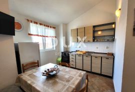 ISTRA, LABIN - Kuća sa 6 apartmana i pogledom na more, Labin, Famiglia