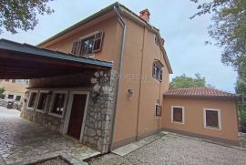 KUĆA S POSLOVNIM PROSTOROM - MALINSKA, Malinska-Dubašnica, Haus