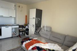 Prodaja stana u neboderu na Podmurvicama 1S+DB  41 M2, Rijeka, شقة