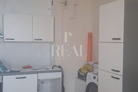 Prodaja stana u neboderu na Podmurvicama 1S+DB  41 M2, Rijeka, شقة