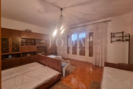 NOVI VINODOLSKI, stan na odličnoj lokaciji, Novi Vinodolski, Apartamento