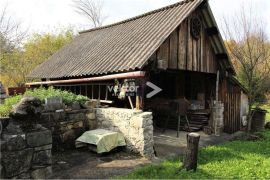 Veliko zemljište sa starinom u okolici Pazina, Pazin - Okolica, Σπίτι