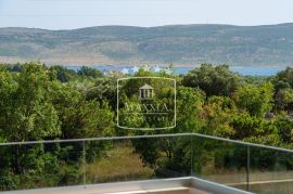 Seline - moderna villa sa bazenom novogradnja!! 870000€, Starigrad, Дом