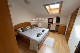 Šibenik-Bilice vrhunski apartman 76m2 s bazenom! 159000€, Šibenik, Daire