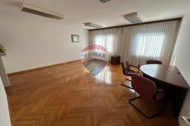 PROIZVODNO SKLADIŠNA HALA 750M2, ZLATAR-NAJAM, Zlatar, Propriedade comercial