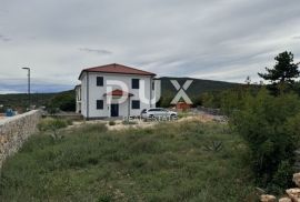 OTOK KRK, VRBNIK - lijepa samostojeća kuća sa velikom okućnicom, Vrbnik, Kuća