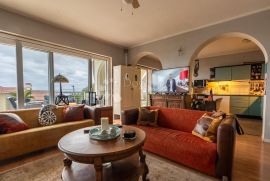 Apartmanska  kuća 2. red od mora, Crikvenica, Kuća