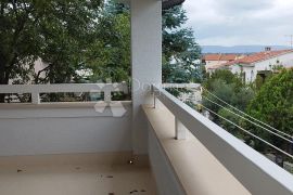 OTOK KRK - MALINSKA - APARTMANSKA KUĆA, Malinska-Dubašnica, Ev