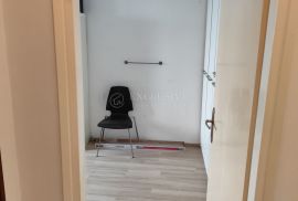 KRNJEVO - DOBAR MALI STAN NA II KATU, Rijeka, Flat