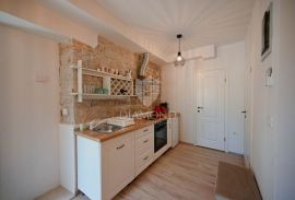 Rovinj stari grad, romantičan apartman u prizemlju zgrade, Rovinj, Kвартира