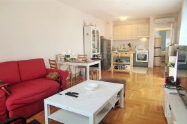 Komforan i svijetao stan s velikom terasom Novi Zagreb, Istok, Zagreb, Appartement