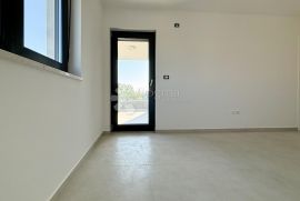 Dvosoban stan 150 metara od mora, okolica Umaga, Umag, Appartment