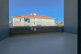 Umag okolica, novogradnja na atraktivnoj lokaciji, 150m od mora, Umag, Appartment