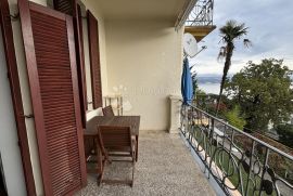 Opatija, 53 m2, balkon, lođa, POGLED na MORE, Opatija, Appartamento