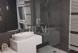 Najam moderno uređenog stana na Gornjoj Vežici 1S+DB  61 m2, Rijeka, Apartamento