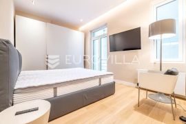 Zagreb, Cvjetni trg, luksuzan dvosoban stan NKP 90 m2 s balkonima, Zagreb, Apartamento