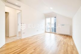 Zagreb, Retkovec, dvojna kuća NKP 81 m2, S2, NOVOGRADNJA, Zagreb, Σπίτι