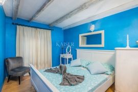 Otok Krk, Šilo, okolica - kuća sa bazenom 145m2, Dobrinj, House