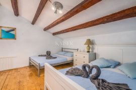 Otok Krk, Šilo, okolica - kuća sa bazenom 145m2, Dobrinj, House