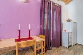 Otok Krk, Šilo, okolica - kuća sa bazenom 145m2, Dobrinj, House