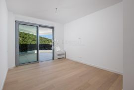 OPATIJA, centar, STAN, 261 m2, Opatija, Flat