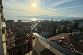 Prostran stan sa predivnim pogledom na Kvarnerski zaljev, Rijeka, Διαμέρισμα