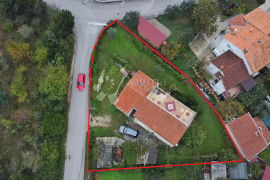 ROVINJ, GRAĐEVINSKA PARCELA OD 820 m2 U CENTRU, Rovinj, Maison