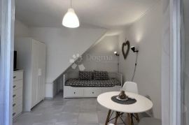 CRNICA - Prekrasna kuća s dva apartmana, Šibenik, بيت