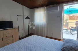 CRNICA - Prekrasna kuća s dva apartmana, Šibenik, بيت