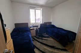 Tri Stana Za Cijenu Jednoga, Okrug, Apartamento