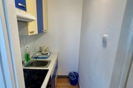 STAN SA  VELIKOM SOBOM U BLIZINI TREŠNJEVAČKOG PLACA, Zagreb, Appartement