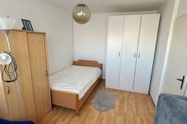 STAN SA  VELIKOM SOBOM U BLIZINI TREŠNJEVAČKOG PLACA, Zagreb, Appartement