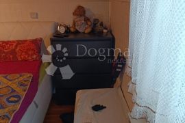 Stan u potkrovlju kuće, Zagreb, Appartment