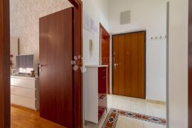 APARTMAN 1 RED DO MORA PRILIKA!!, Crikvenica, Appartement